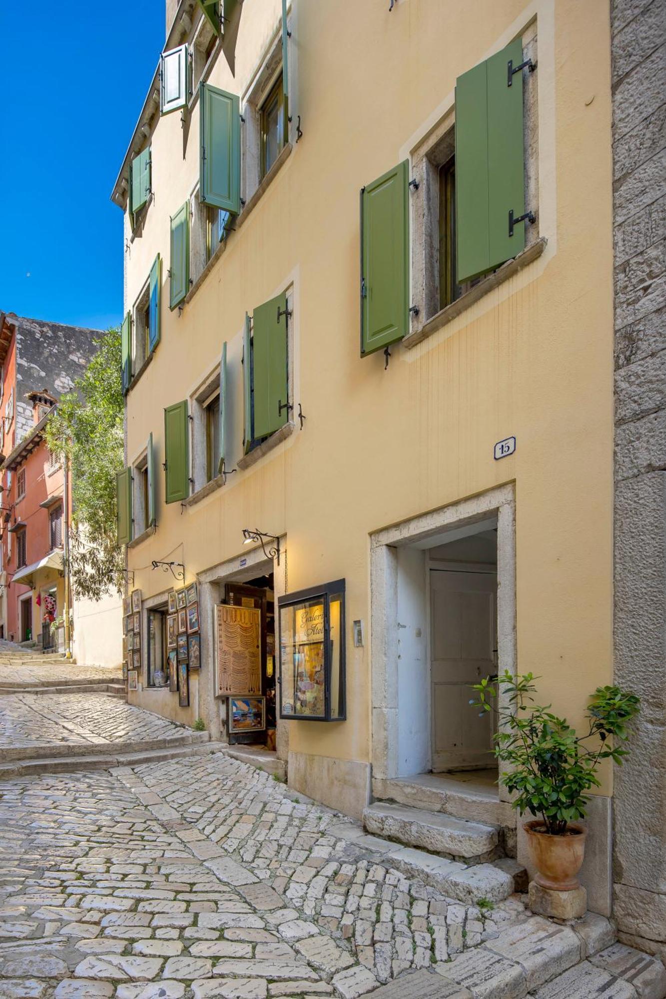 Dei Fiori Apartman *